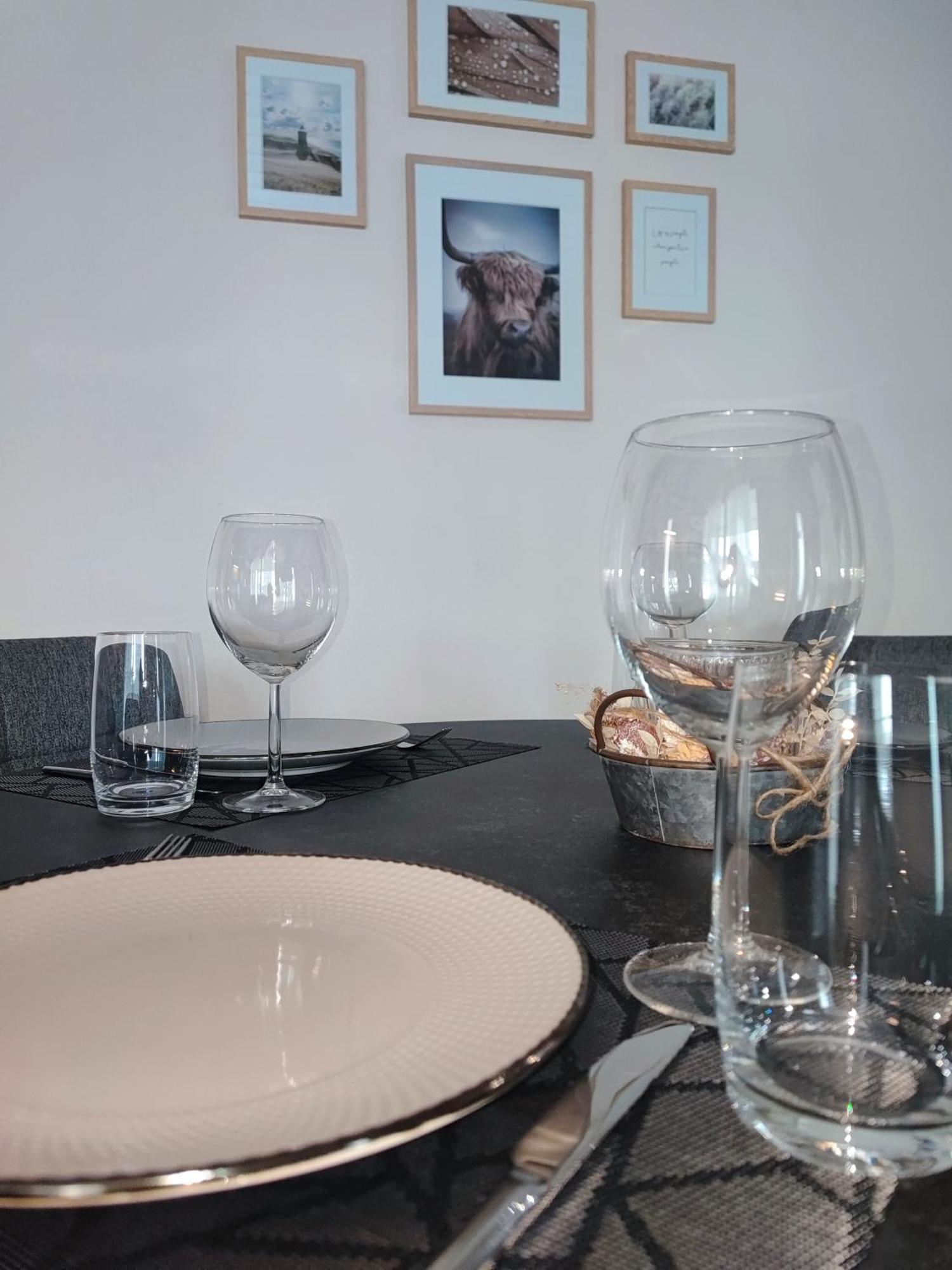 Kleine Auszeit - 2-Zimmer Ferienwohnung Spiez Ngoại thất bức ảnh